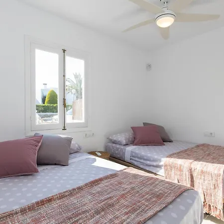 Vakantiehuis A 150m De La Playa Y Piscina Privada