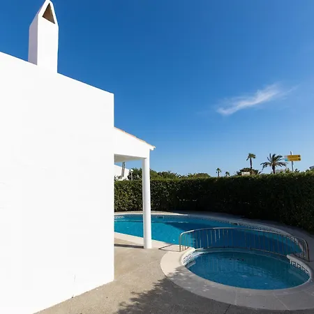 A 150m De La Playa Y Piscina Privada Hébergement de vacances