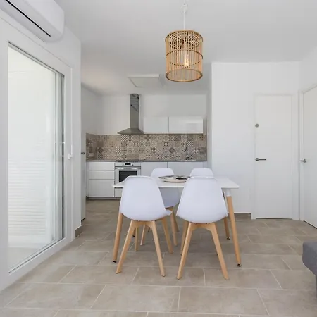 Hébergement de vacances A 150m De La Playa Y Piscina Privada *