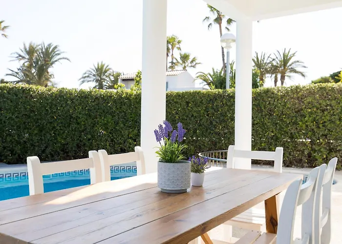 בית נופש A 150m De La Playa Y Piscina Privada *