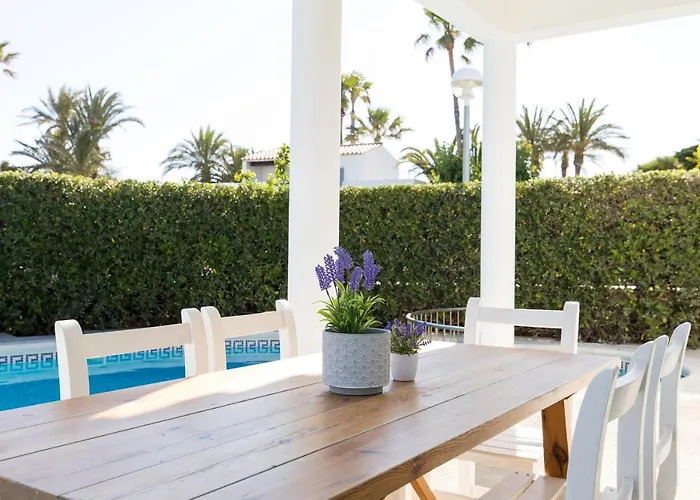 A 150m De La Playa Y Piscina Privada *